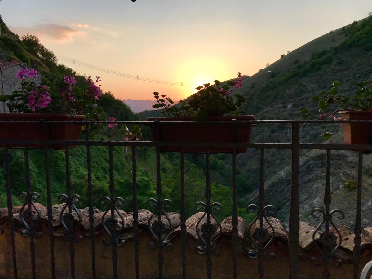 Borgo Manca Suite Sasso di Castalda Zewnętrze zdjęcie