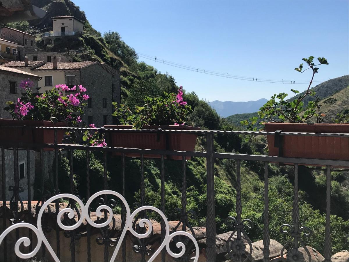 Borgo Manca Suite Sasso di Castalda Zewnętrze zdjęcie