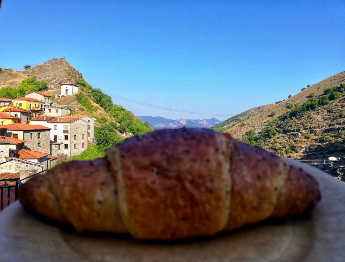 Borgo Manca Suite Sasso di Castalda Zewnętrze zdjęcie
