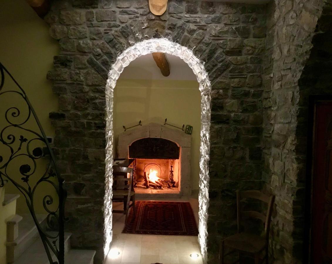 Borgo Manca Suite Sasso di Castalda Zewnętrze zdjęcie